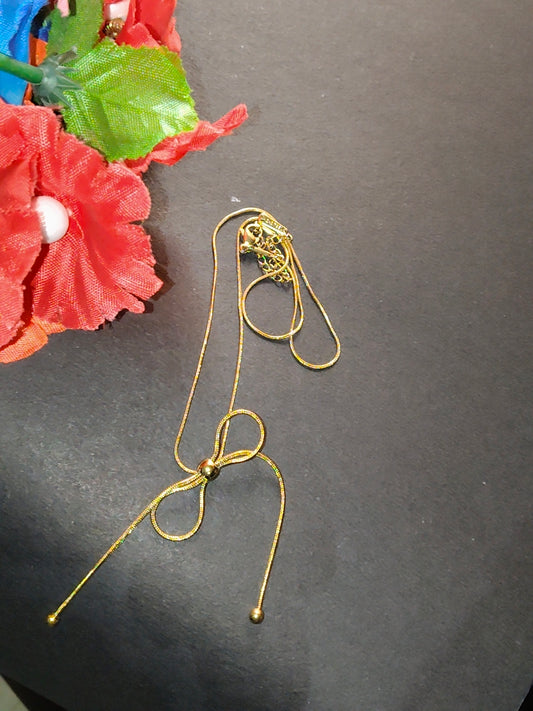 Faltu Fit Adjustable Sleek Gold-Plated Chain Bracelet for Women